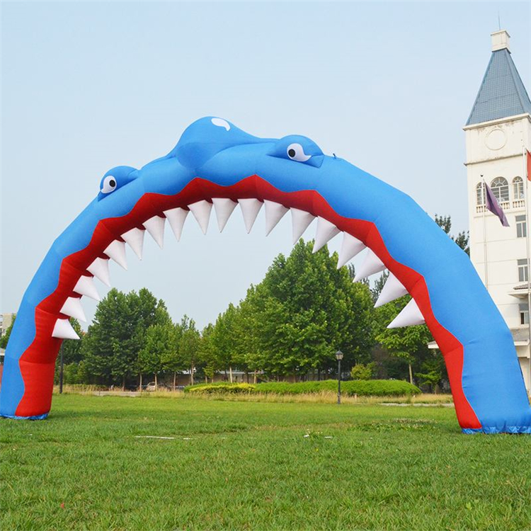 兴业鲨鱼广告拱门